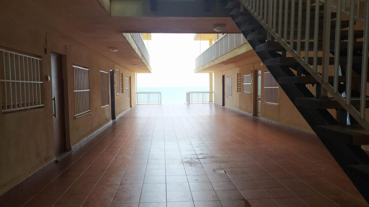 Apartamento Entero Primera Linea De Playa, Pet Friendly Tabernes de Valldigna Exterior foto